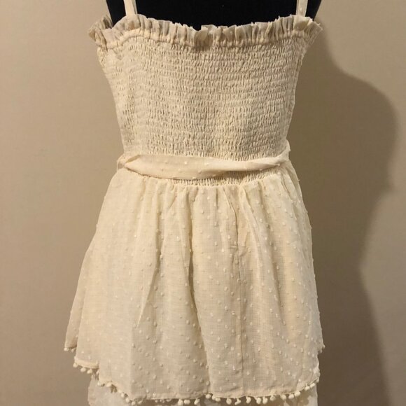 Swiss Dot Woven Romper - Picture 3 of 8